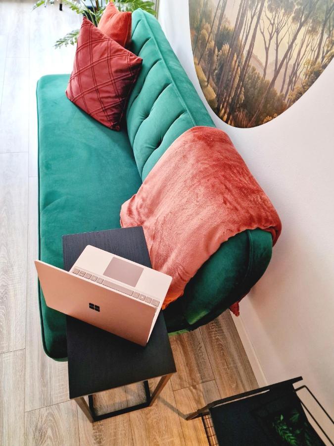 Urban Jungle Studio Apartment Offenbach am Main Esterno foto